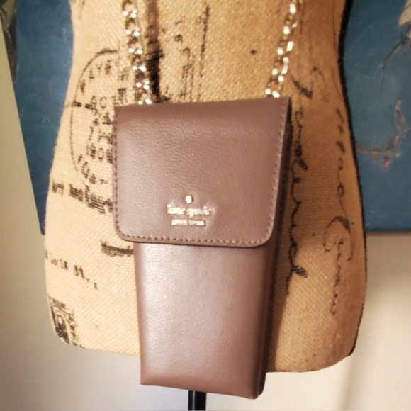 kate spade Patterson Drive North South Crossbody Handbag for IPhone, Tan - Picture 3 of 4